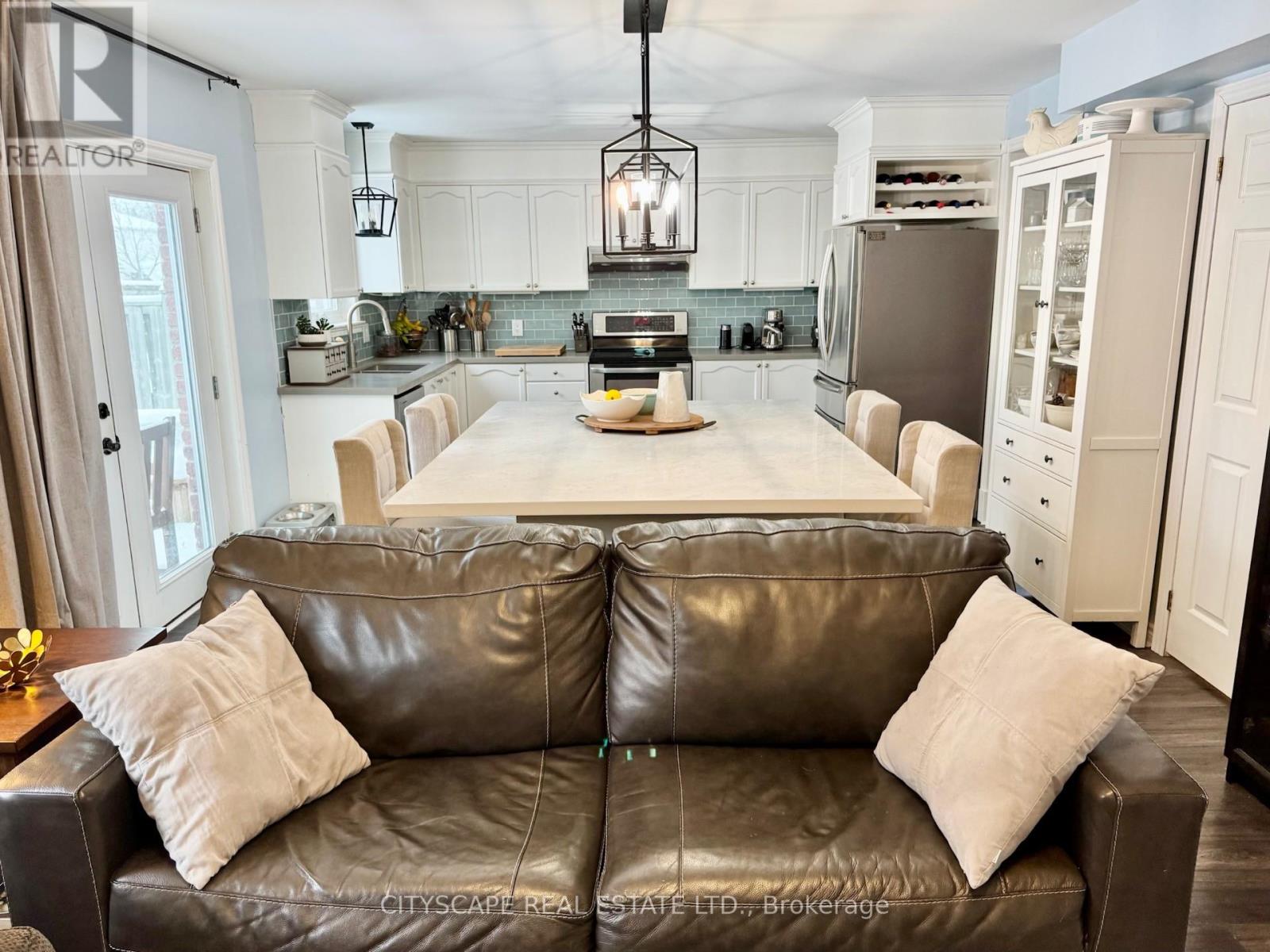 189 Churchland Drive, Barrie, Ontario  L4N 8N6 - Photo 8 - S12546454