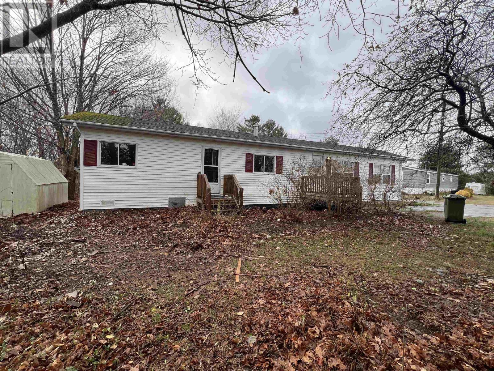 24 Douglas Avenue, West Point Homes, Berwick, Nova Scotia  B0P 1E0 - Photo 2 - 202528006