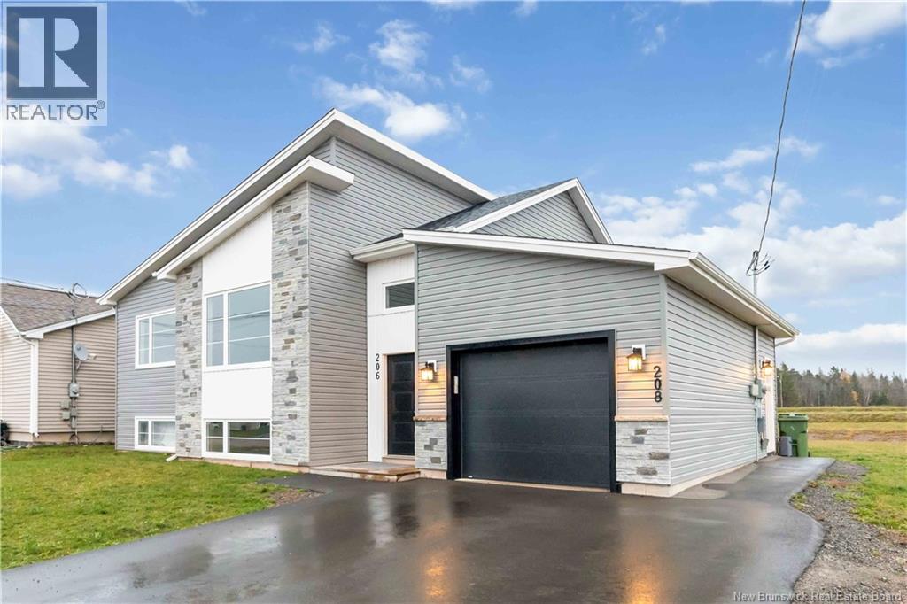 206-208 Maccoun Street, Moncton, New Brunswick  E1A 0Y6 - Photo 2 - NB130165