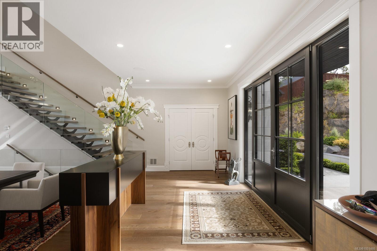 10865 Fernie Wynd Rd, North Saanich, British Columbia  V8L 5H8 - Photo 2 - 1001466