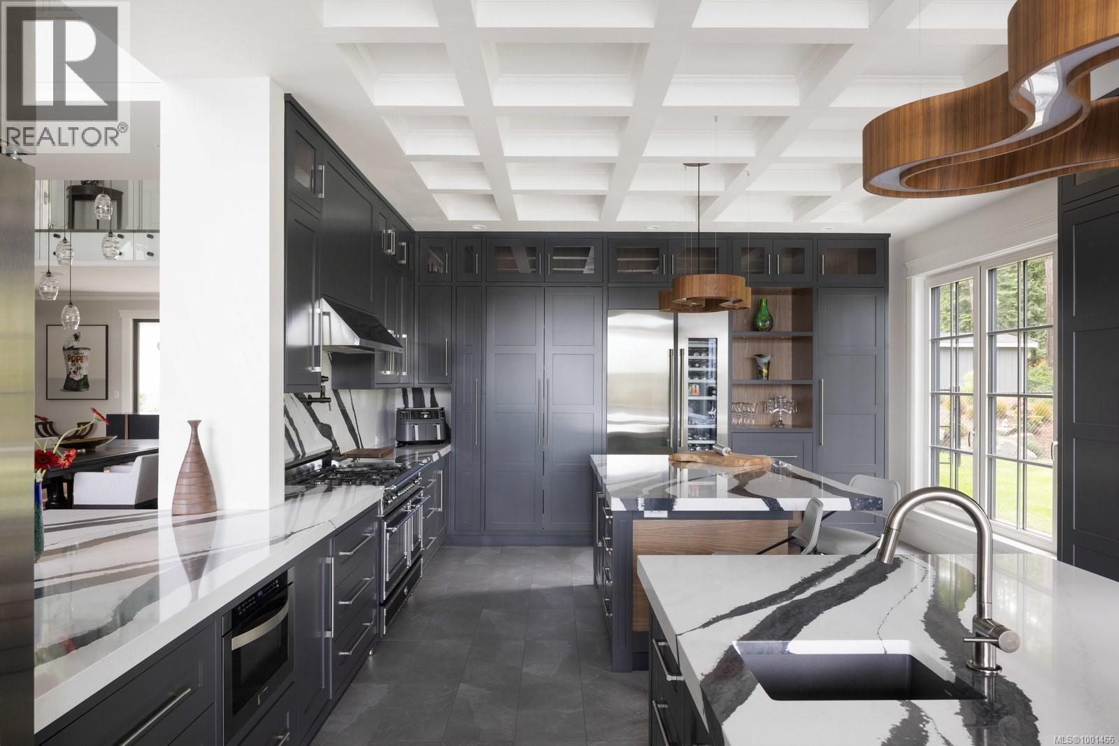 10865 Fernie Wynd Rd, North Saanich, British Columbia  V8L 5H8 - Photo 5 - 1001466