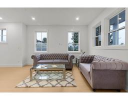 2 2360 Crescent Way, Abbotsford, Ca