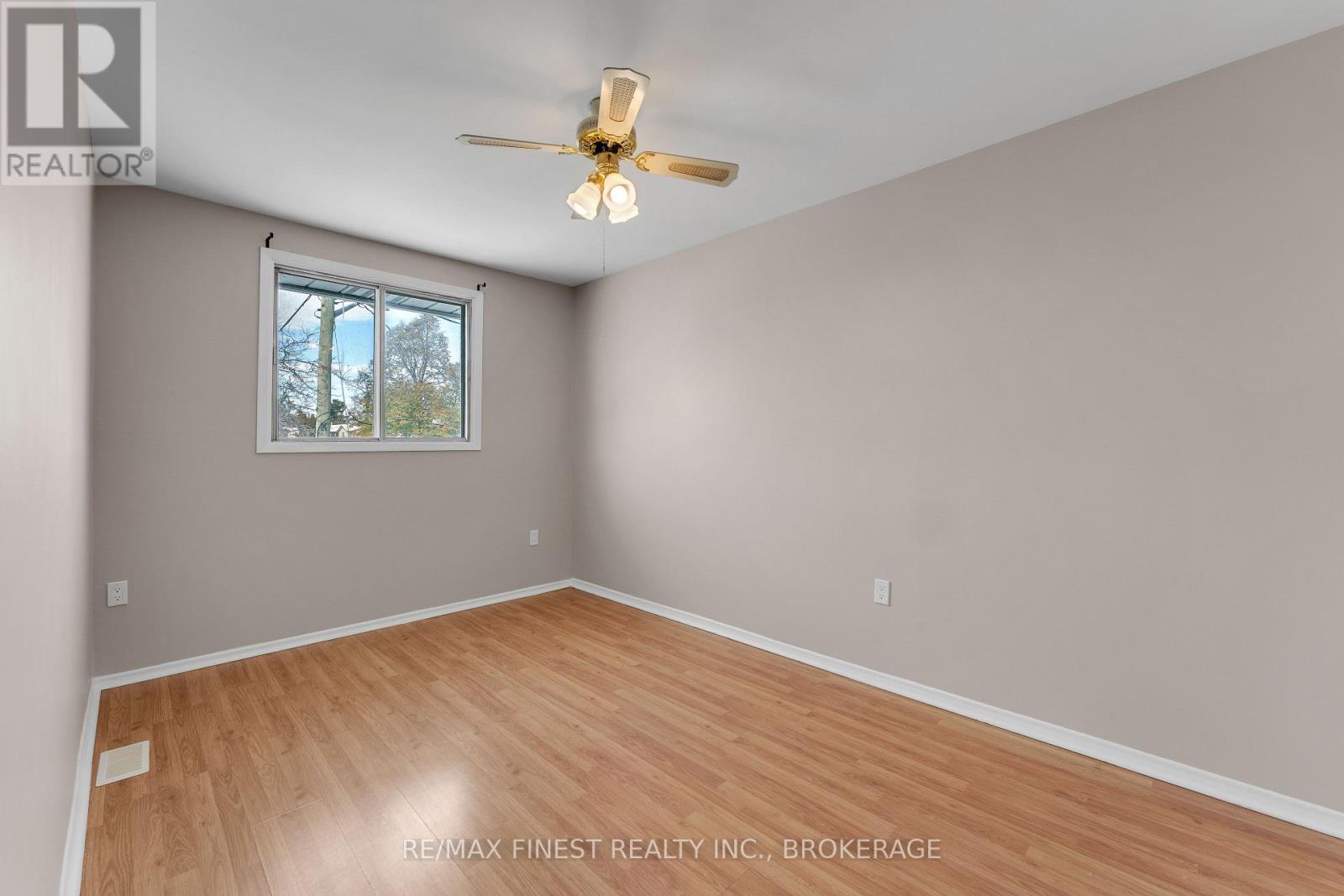 15 - 27 Addington Street, Loyalist, Ontario  K7N 1C6 - Photo 13 - X12546572