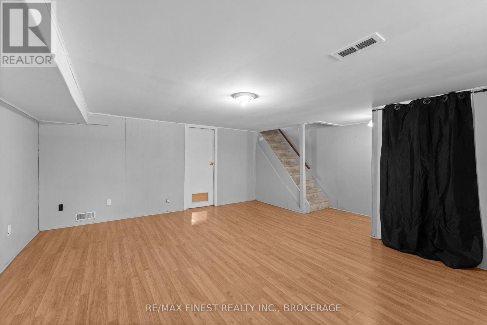 15 - 27 Addington Street, Loyalist, Ontario  K7N 1C6 - Photo 20 - X12546572