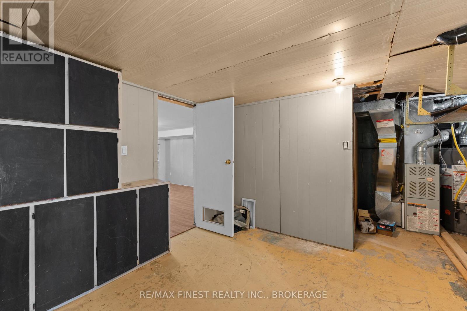 15 - 27 Addington Street, Loyalist, Ontario  K7N 1C6 - Photo 25 - X12546572