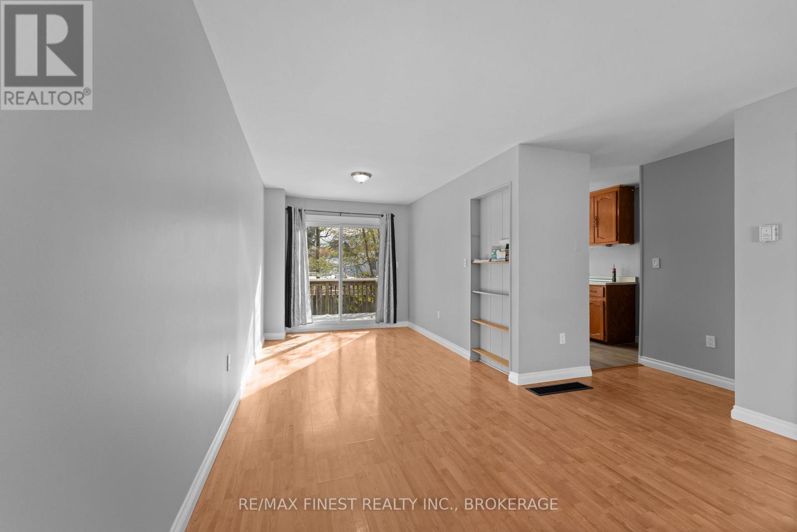 15 - 27 Addington Street, Loyalist, Ontario  K7N 1C6 - Photo 7 - X12546572