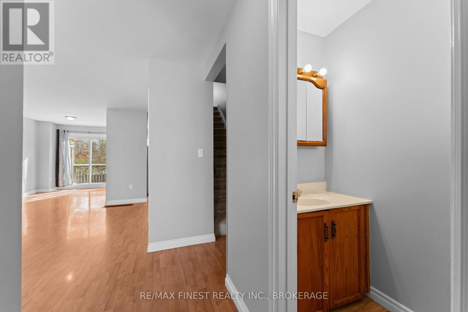 15 - 27 Addington Street, Loyalist, Ontario  K7N 1C6 - Photo 8 - X12546572