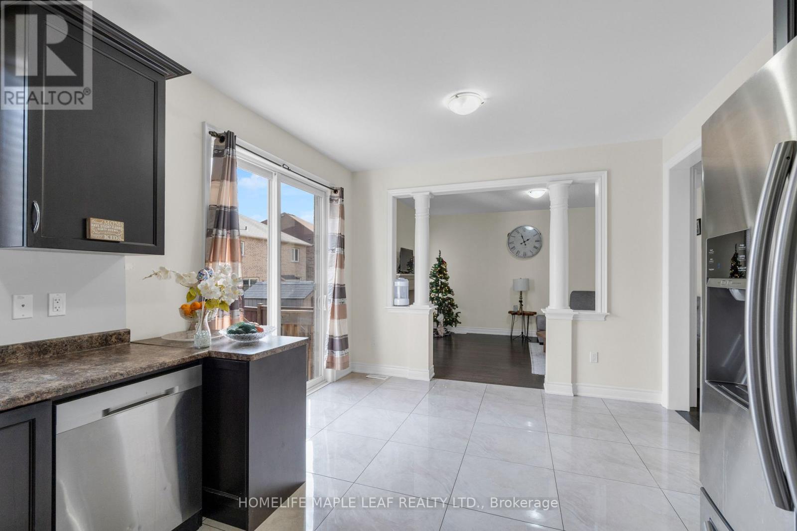 51 Hanbury Crescent, Brampton, Ontario  L6X 5N8 - Photo 11 - W12546226