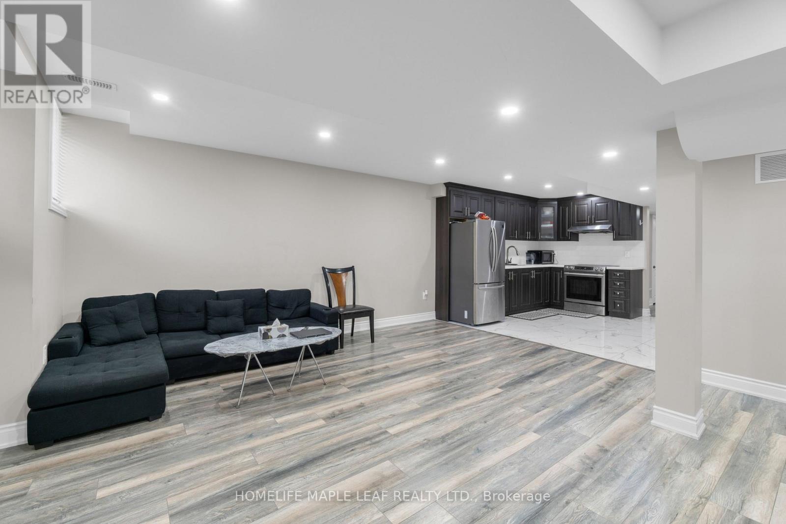 51 Hanbury Crescent, Brampton, Ontario  L6X 5N8 - Photo 39 - W12546226