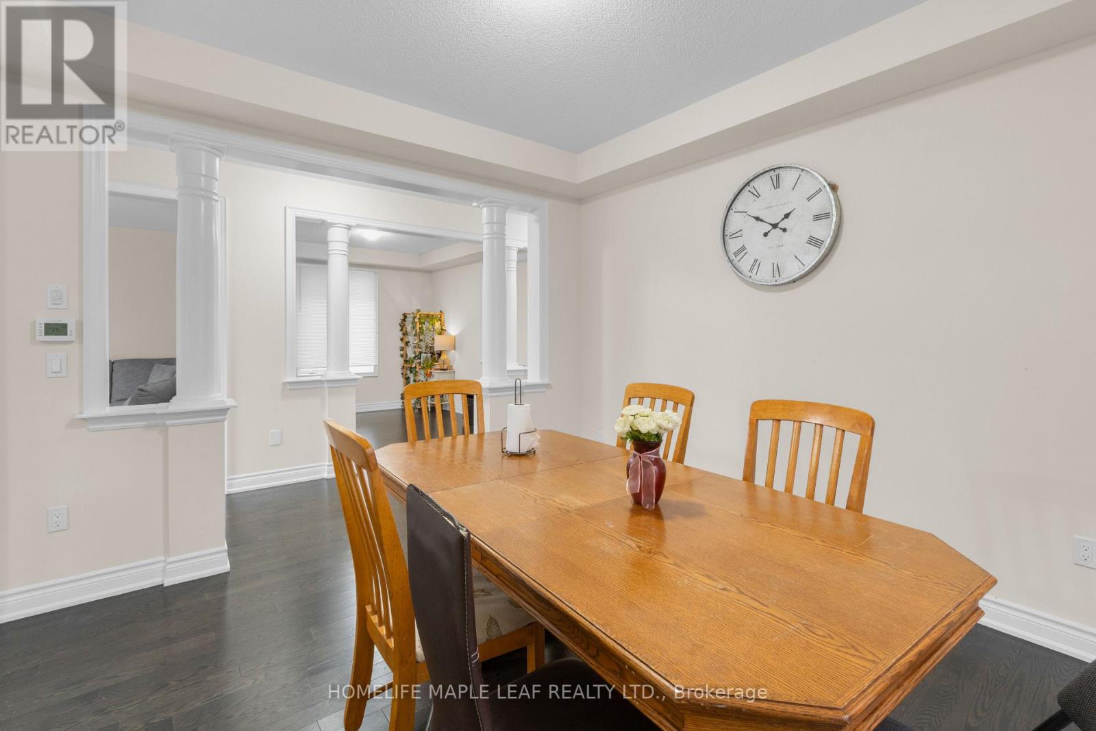 51 Hanbury Crescent, Brampton, Ontario  L6X 5N8 - Photo 7 - W12546226