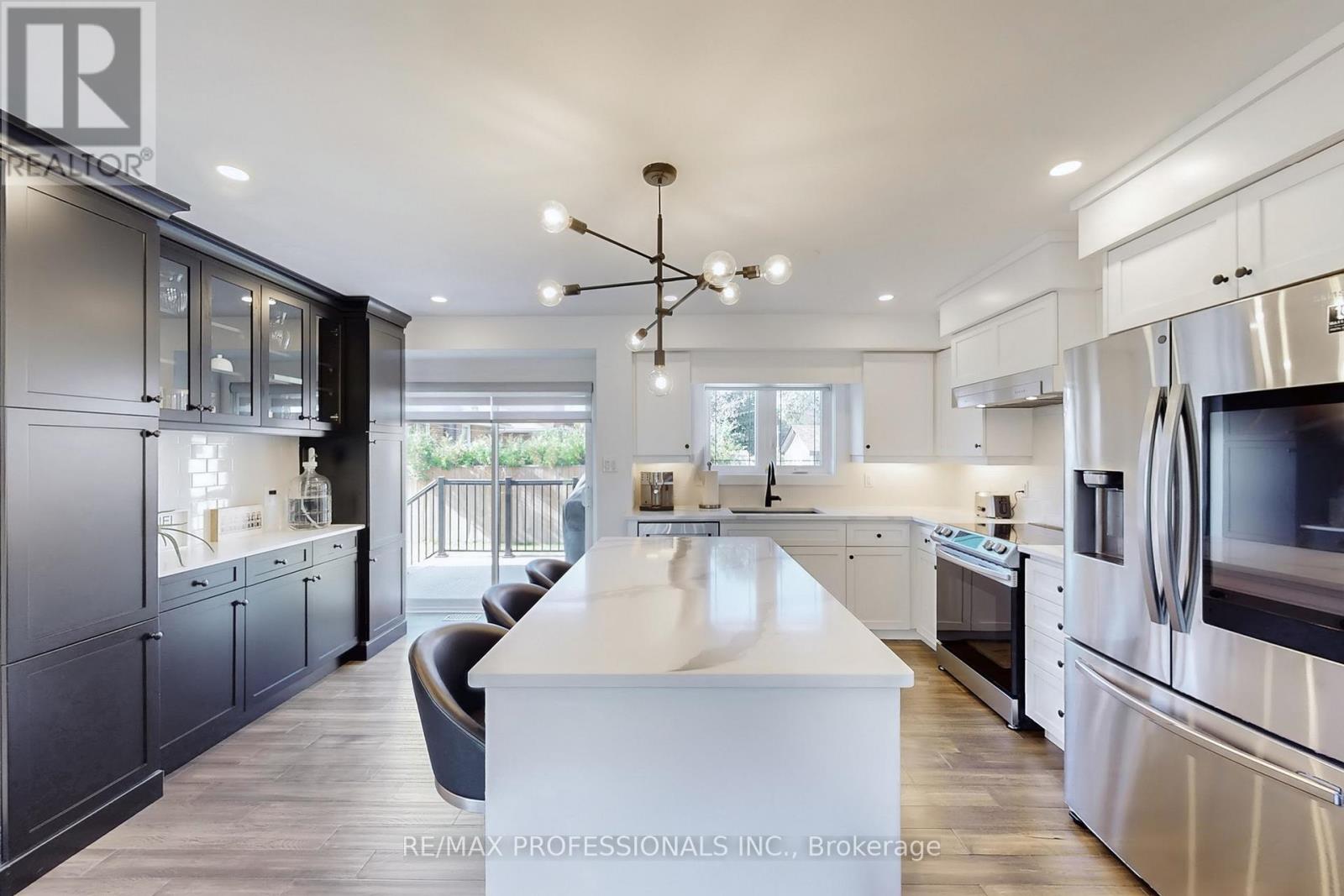 Main & 2nd Floor - 4 Martin Grove Road, Toronto, Ontario  M9B 4J9 - Photo 12 - W12546268