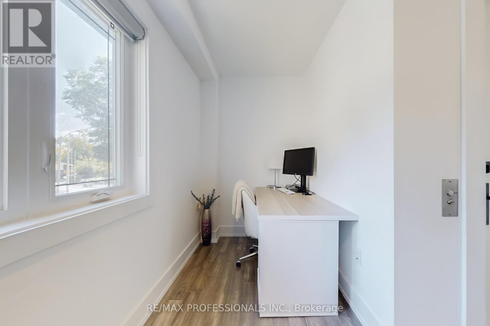 Main & 2nd Floor - 4 Martin Grove Road, Toronto, Ontario  M9B 4J9 - Photo 19 - W12546268