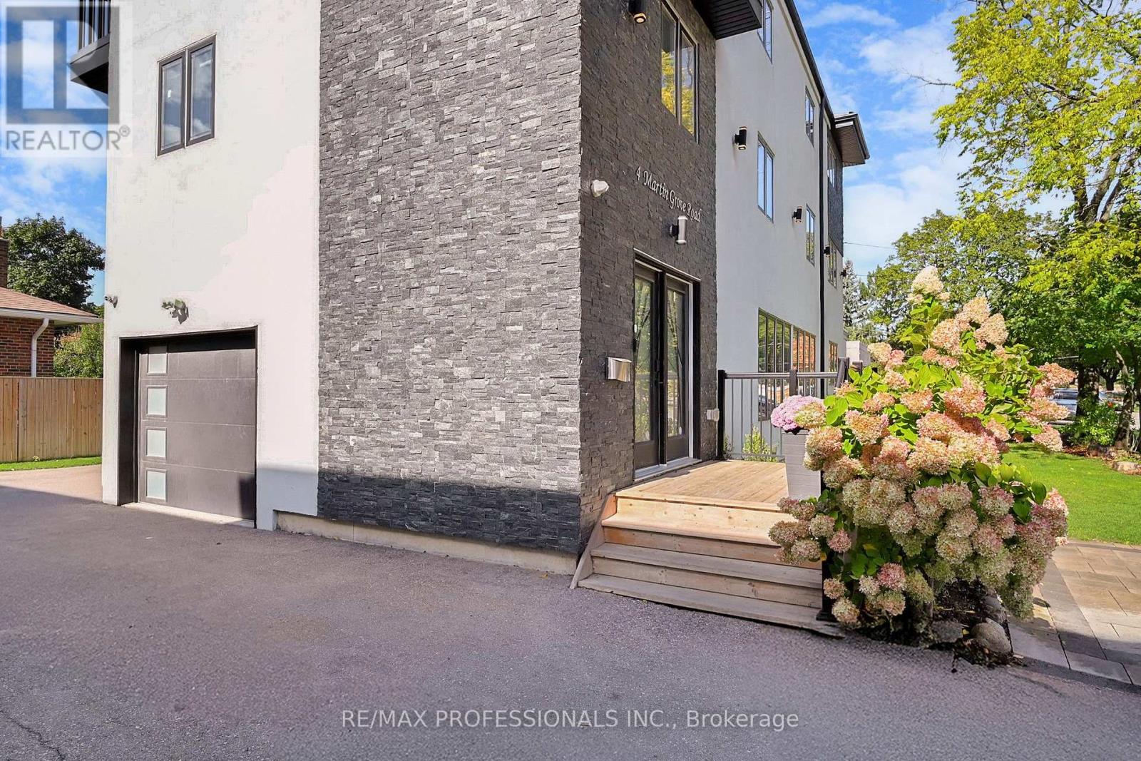 Main & 2nd Floor - 4 Martin Grove Road, Toronto, Ontario  M9B 4J9 - Photo 2 - W12546268