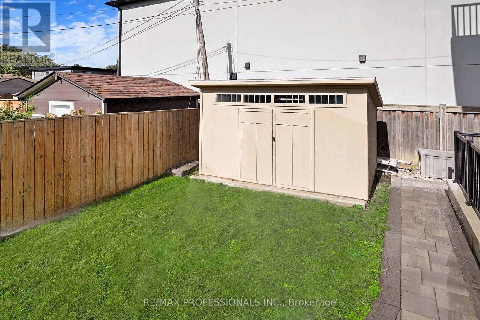 Main & 2nd Floor - 4 Martin Grove Road, Toronto, Ontario  M9B 4J9 - Photo 21 - W12546268