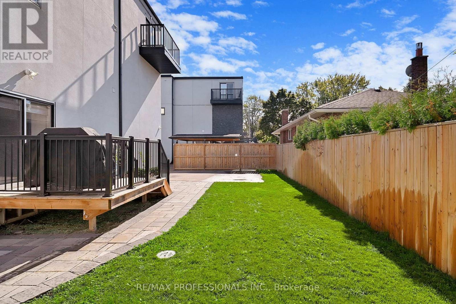 Main & 2nd Floor - 4 Martin Grove Road, Toronto, Ontario  M9B 4J9 - Photo 22 - W12546268