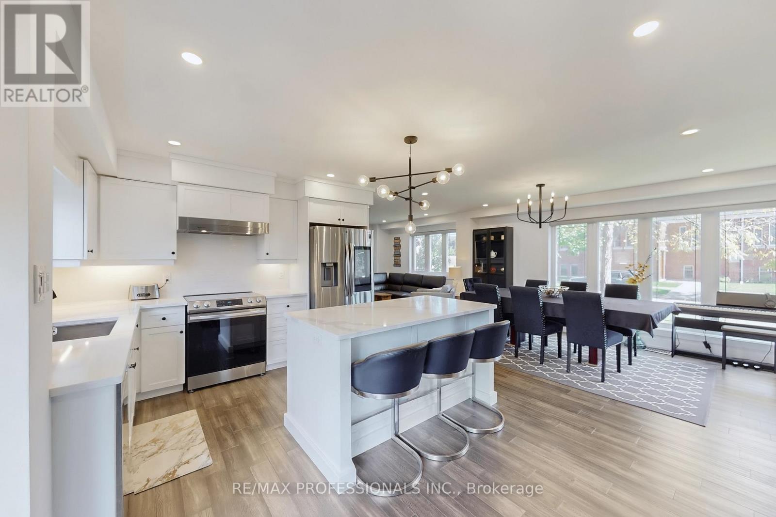 Main & 2nd Floor - 4 Martin Grove Road, Toronto, Ontario  M9B 4J9 - Photo 9 - W12546268