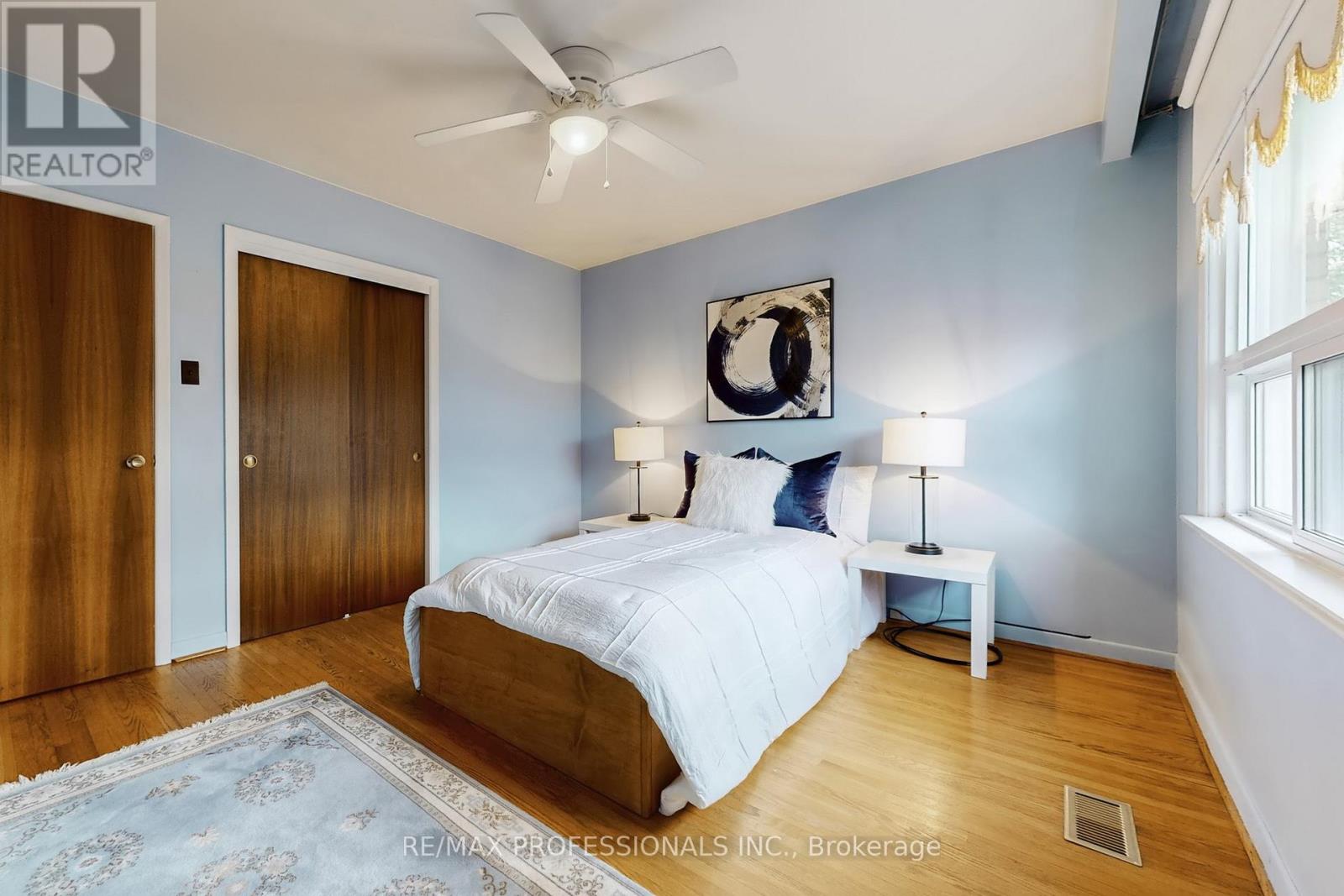 10 Crestridge Heights Road, Toronto, Ontario  M9P 1A4 - Photo 27 - W12546274