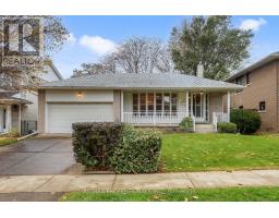 10 CRESTRIDGE HEIGHTS ROAD, Toronto, Ontario