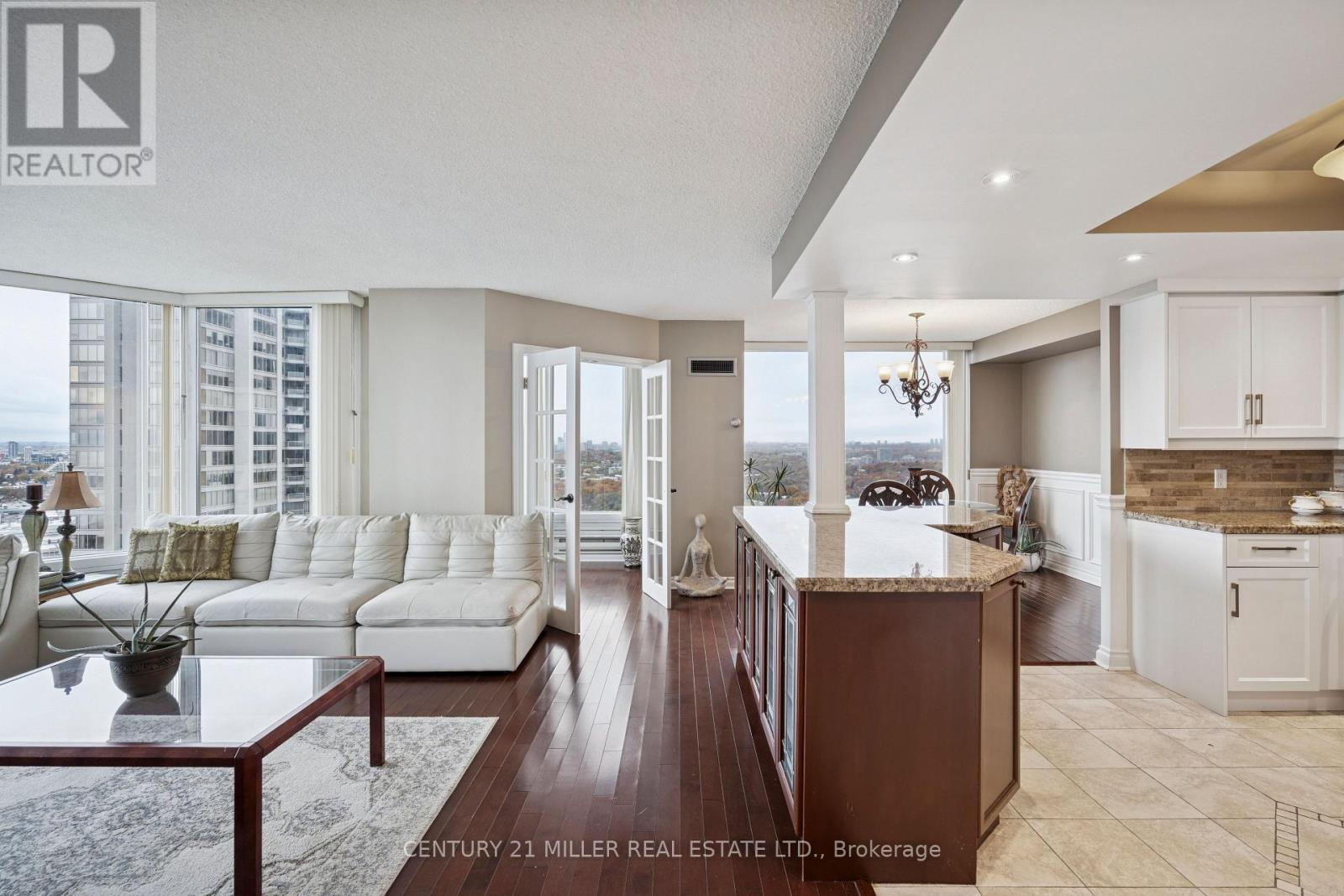4009 - 1 Palace Pier Court, Toronto, Ontario M8V 3W9 - Photo 10 - W12546290