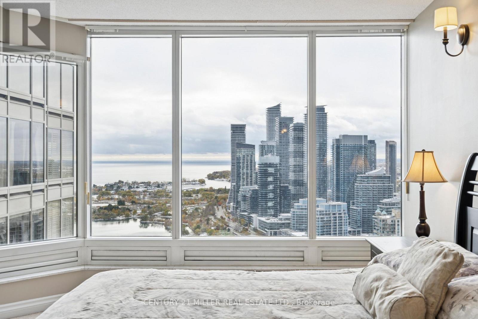 4009 - 1 Palace Pier Court, Toronto, Ontario M8V 3W9 - Photo 17 - W12546290