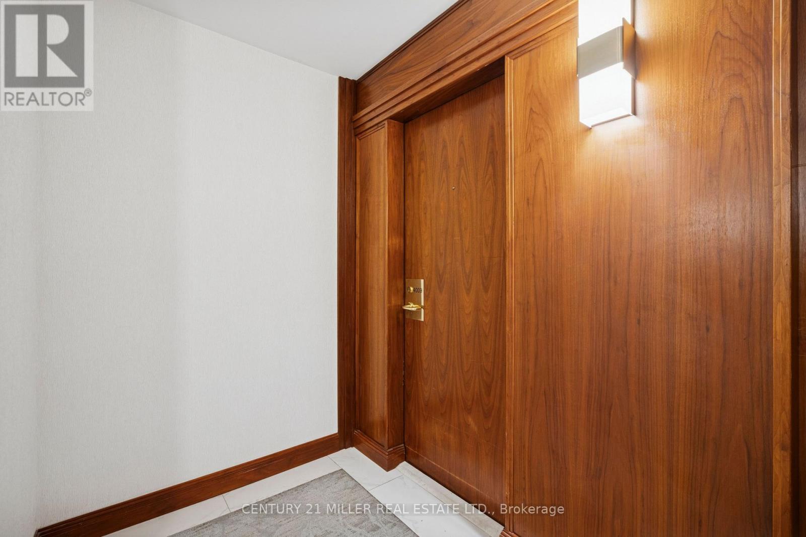 4009 - 1 Palace Pier Court, Toronto, Ontario M8V 3W9 - Photo 2 - W12546290