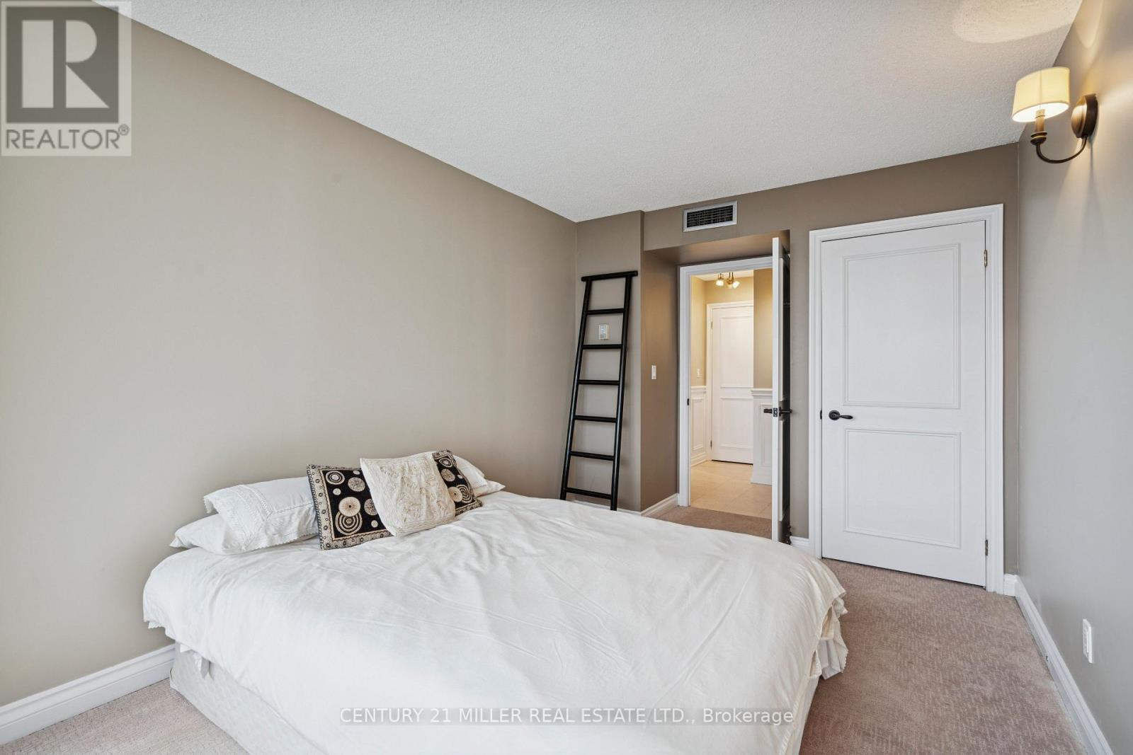 4009 - 1 Palace Pier Court, Toronto, Ontario M8V 3W9 - Photo 21 - W12546290