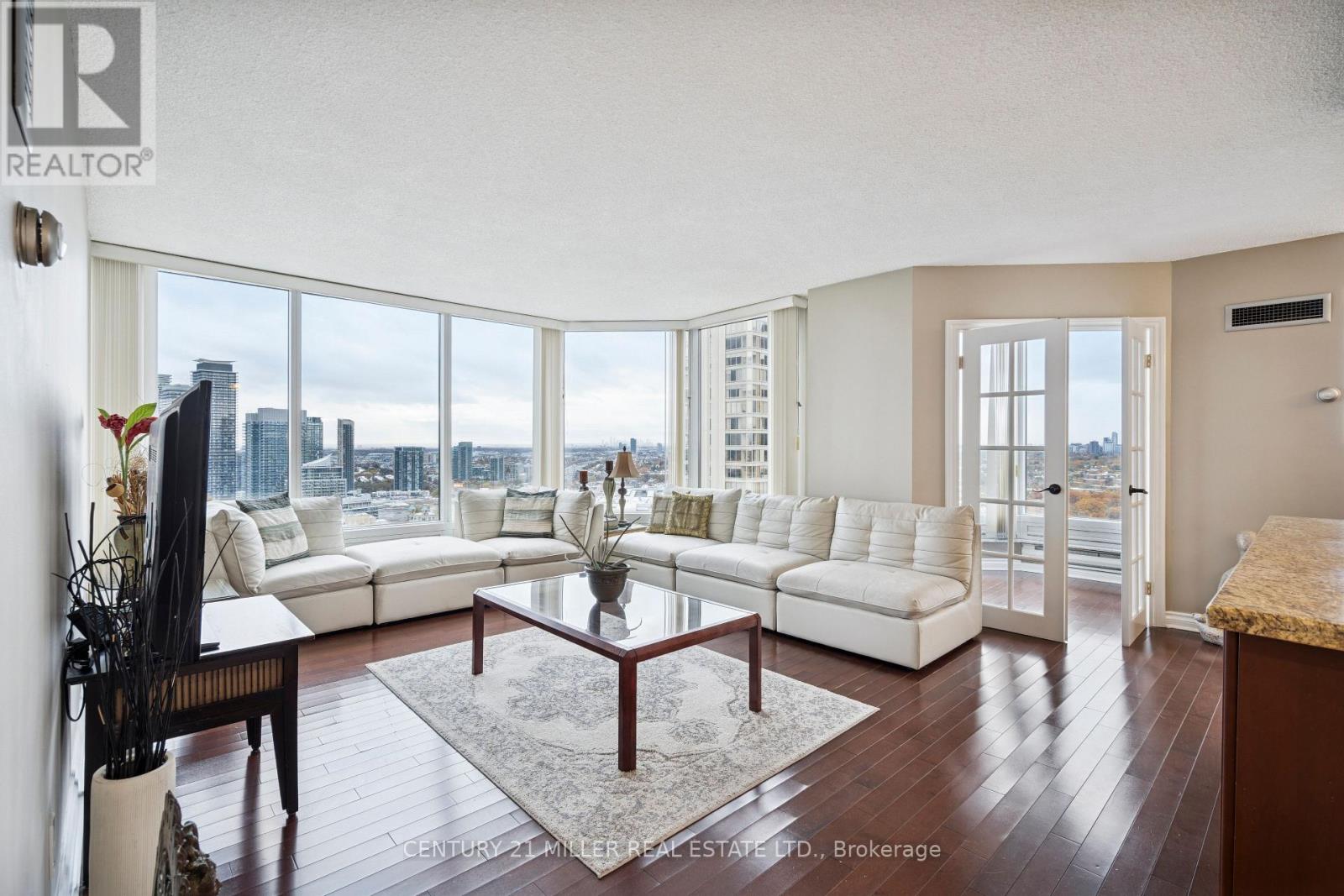 4009 - 1 Palace Pier Court, Toronto, Ontario M8V 3W9 - Photo 5 - W12546290