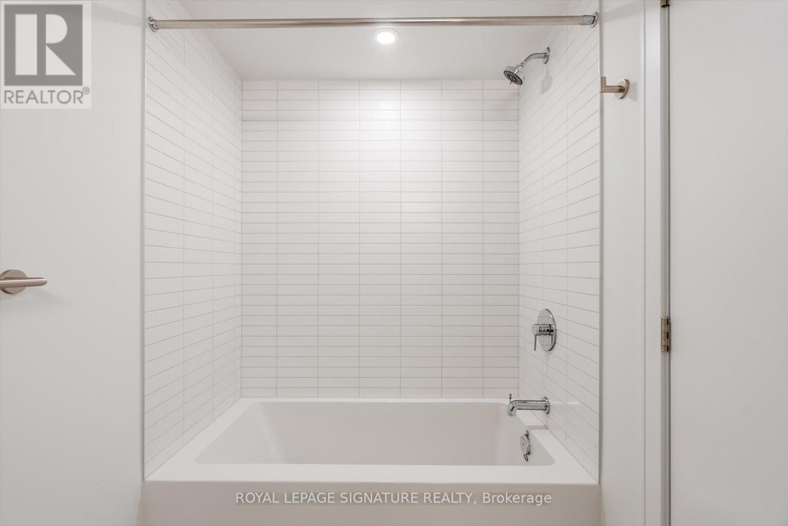 607 - 3009 Novar Road, Mississauga, Ontario  L5B 0P9 - Photo 8 - W12546294