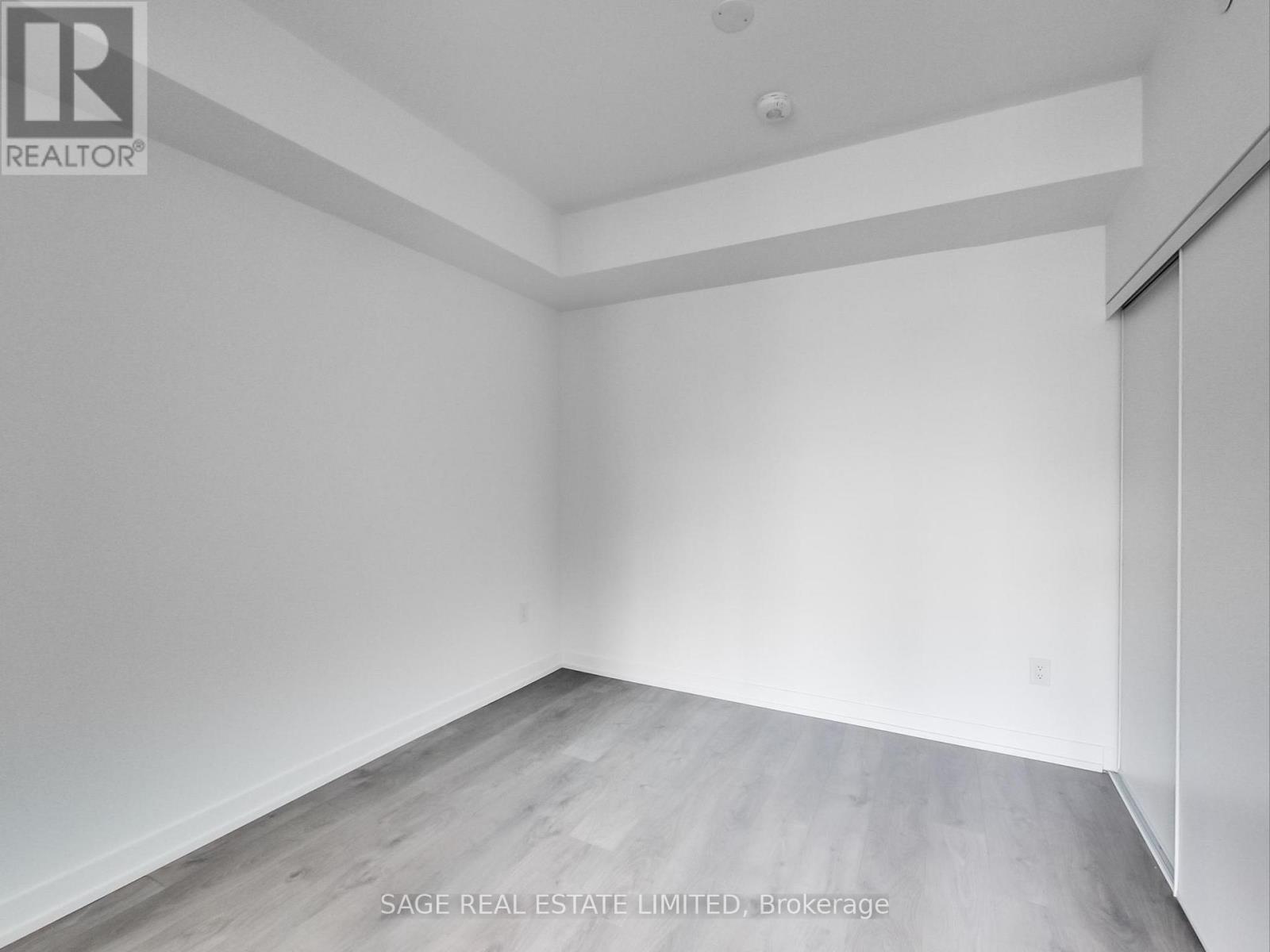 327 - 270 Dufferin Street, Toronto, Ontario  M6K 0H8 - Photo 13 - W12546306