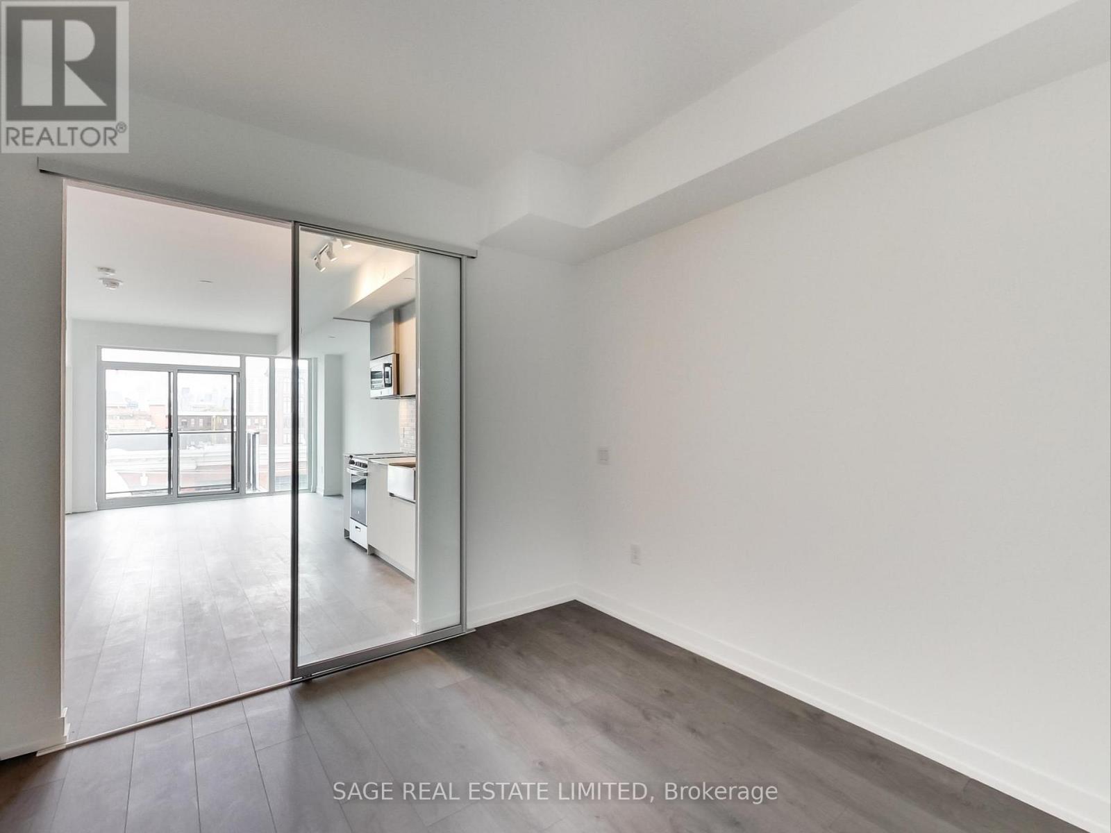 327 - 270 Dufferin Street, Toronto, Ontario  M6K 0H8 - Photo 16 - W12546306