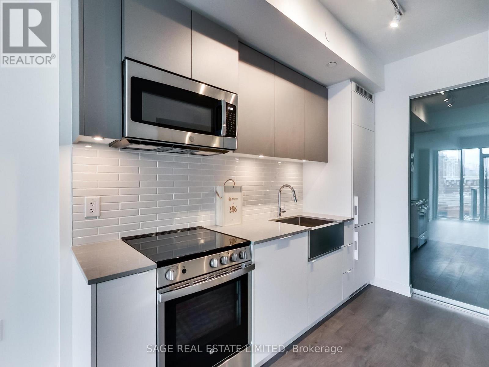 327 - 270 Dufferin Street, Toronto, Ontario  M6K 0H8 - Photo 18 - W12546306