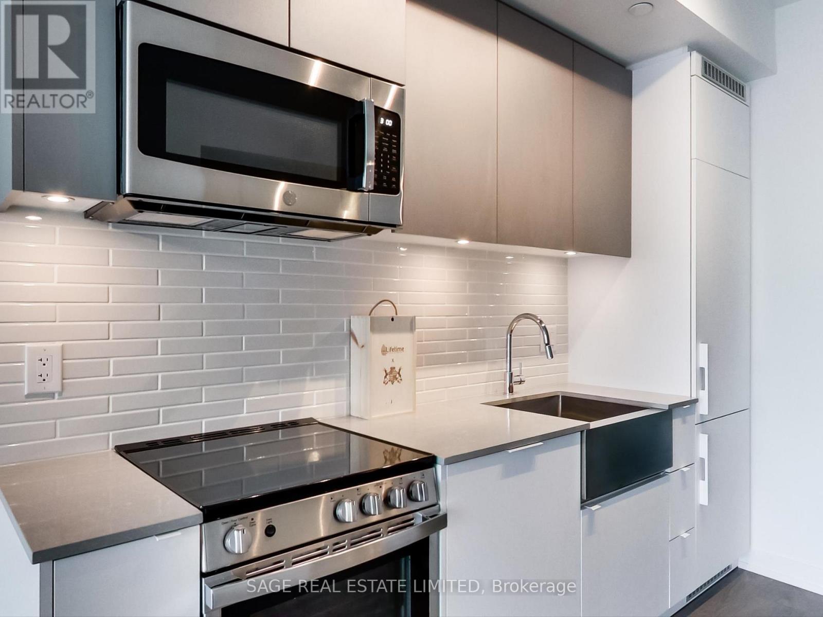 327 - 270 Dufferin Street, Toronto, Ontario  M6K 0H8 - Photo 20 - W12546306