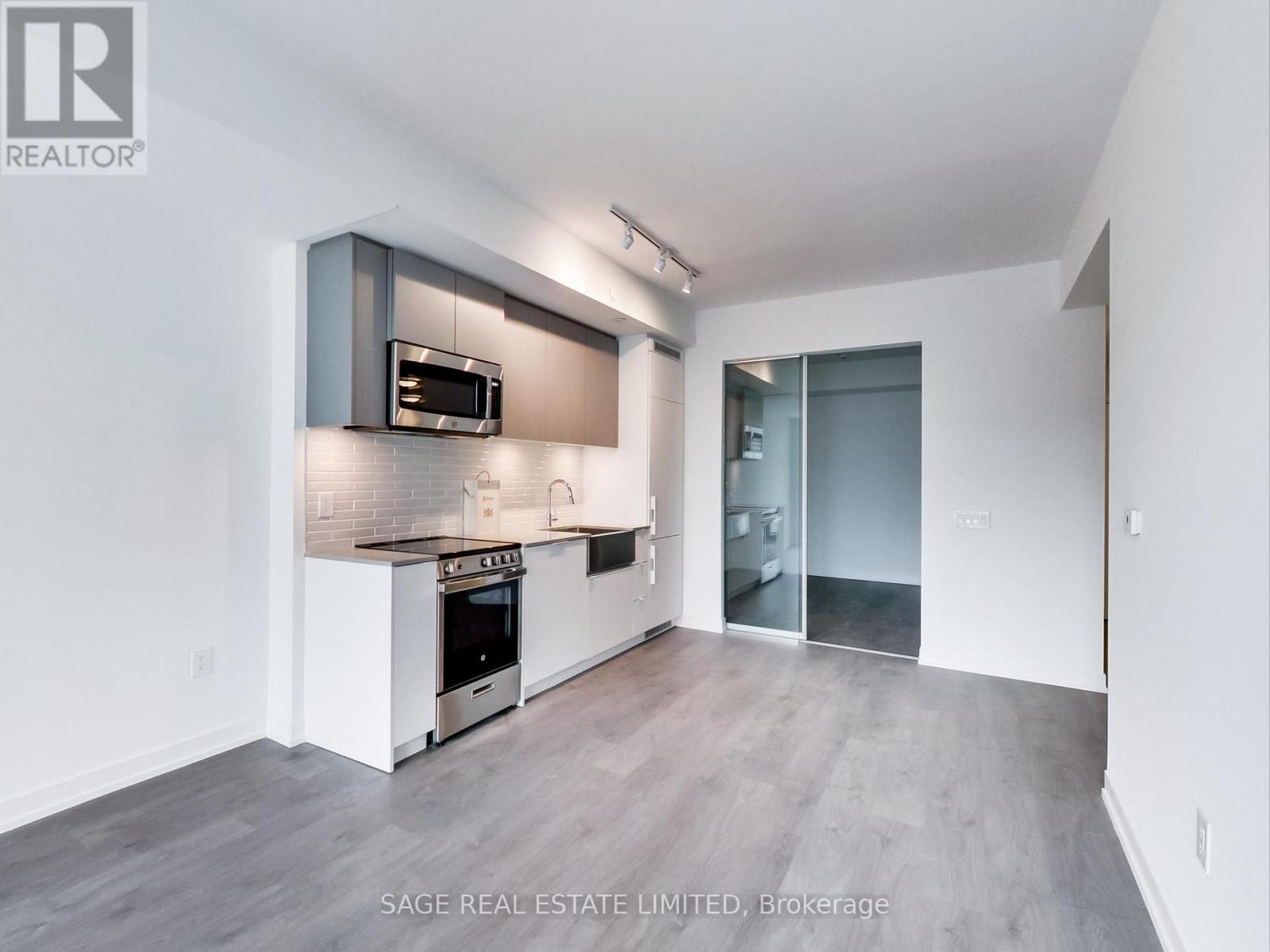 327 - 270 Dufferin Street, Toronto, Ontario  M6K 0H8 - Photo 21 - W12546306