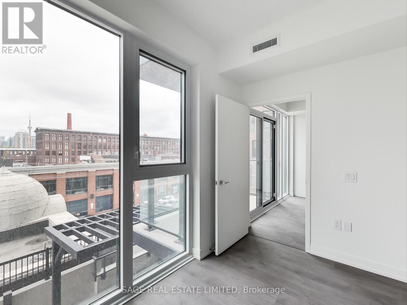 327 - 270 Dufferin Street, Toronto, Ontario  M6K 0H8 - Photo 29 - W12546306