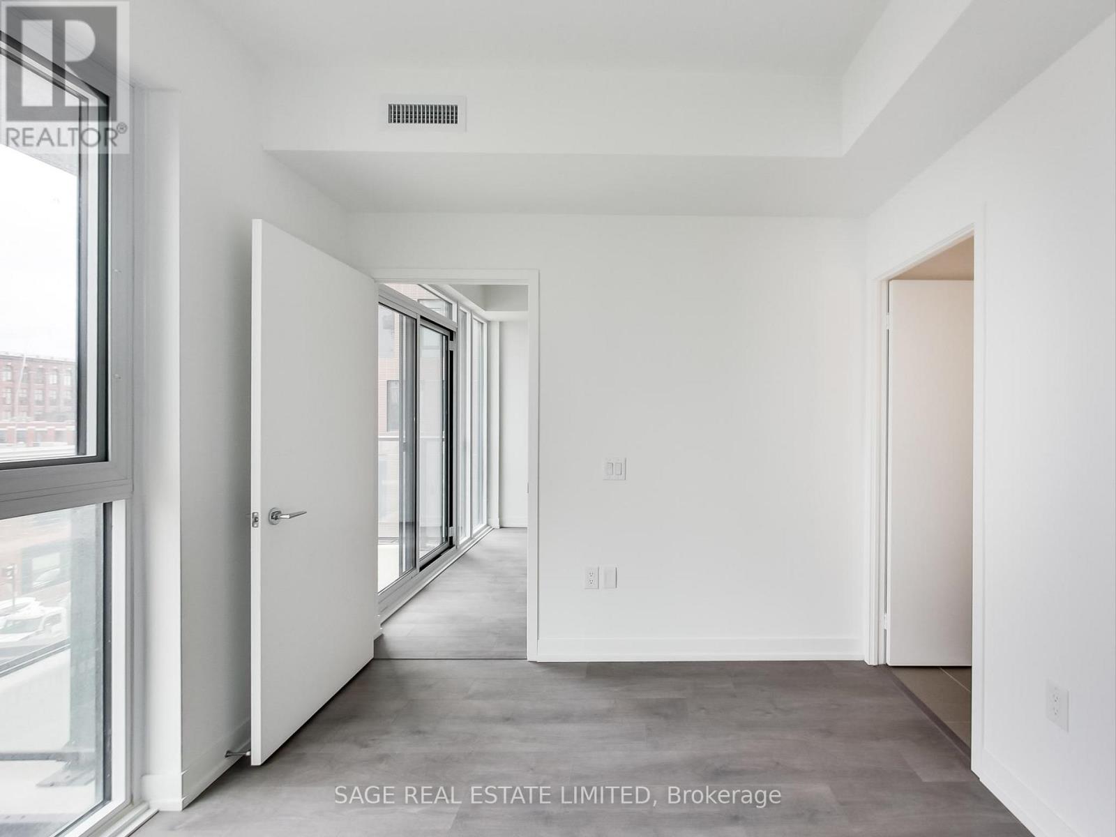 327 - 270 Dufferin Street, Toronto, Ontario  M6K 0H8 - Photo 33 - W12546306