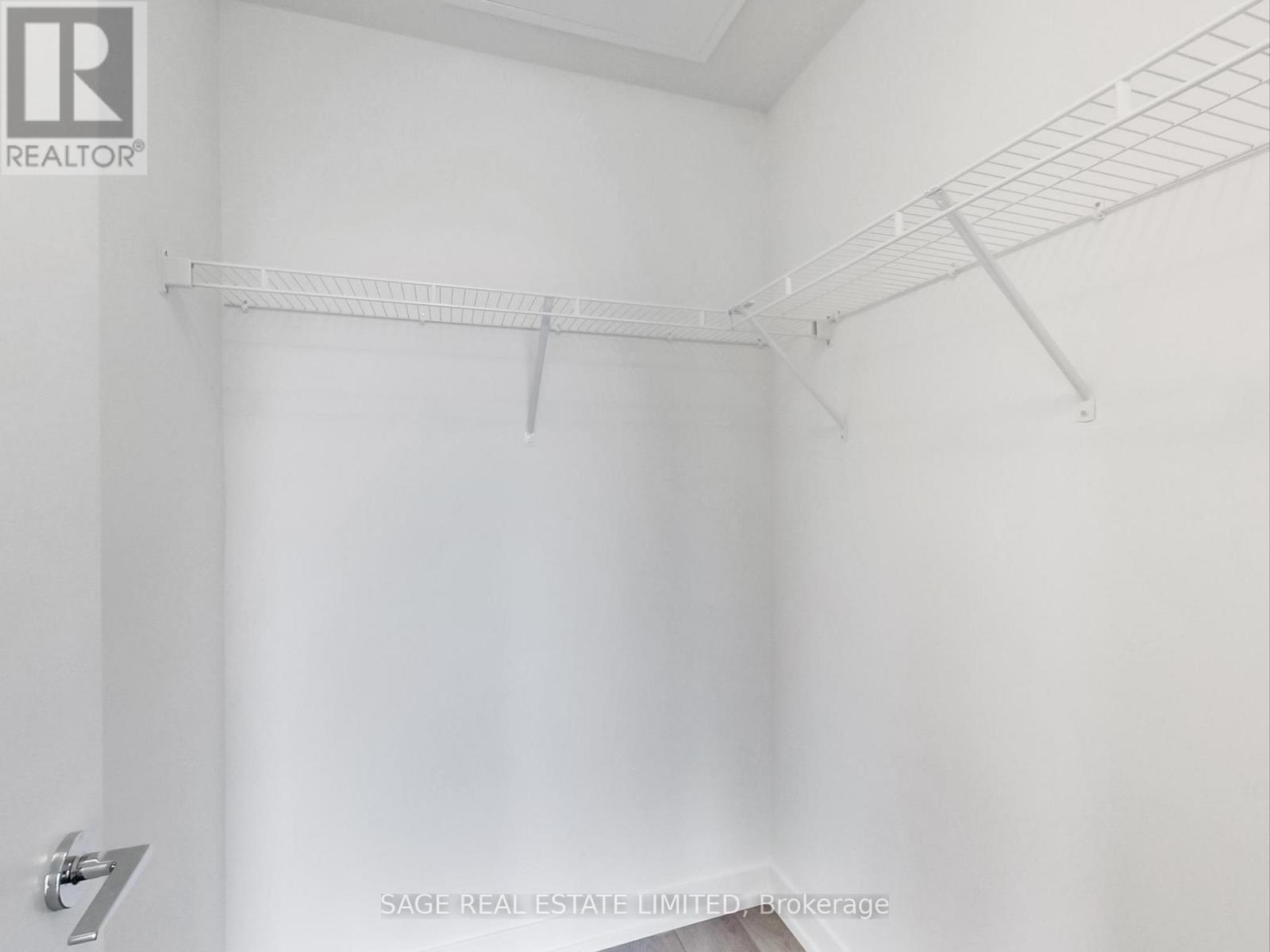 327 - 270 Dufferin Street, Toronto, Ontario  M6K 0H8 - Photo 34 - W12546306