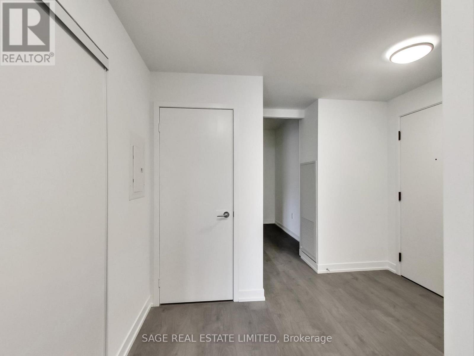 327 - 270 Dufferin Street, Toronto, Ontario  M6K 0H8 - Photo 5 - W12546306