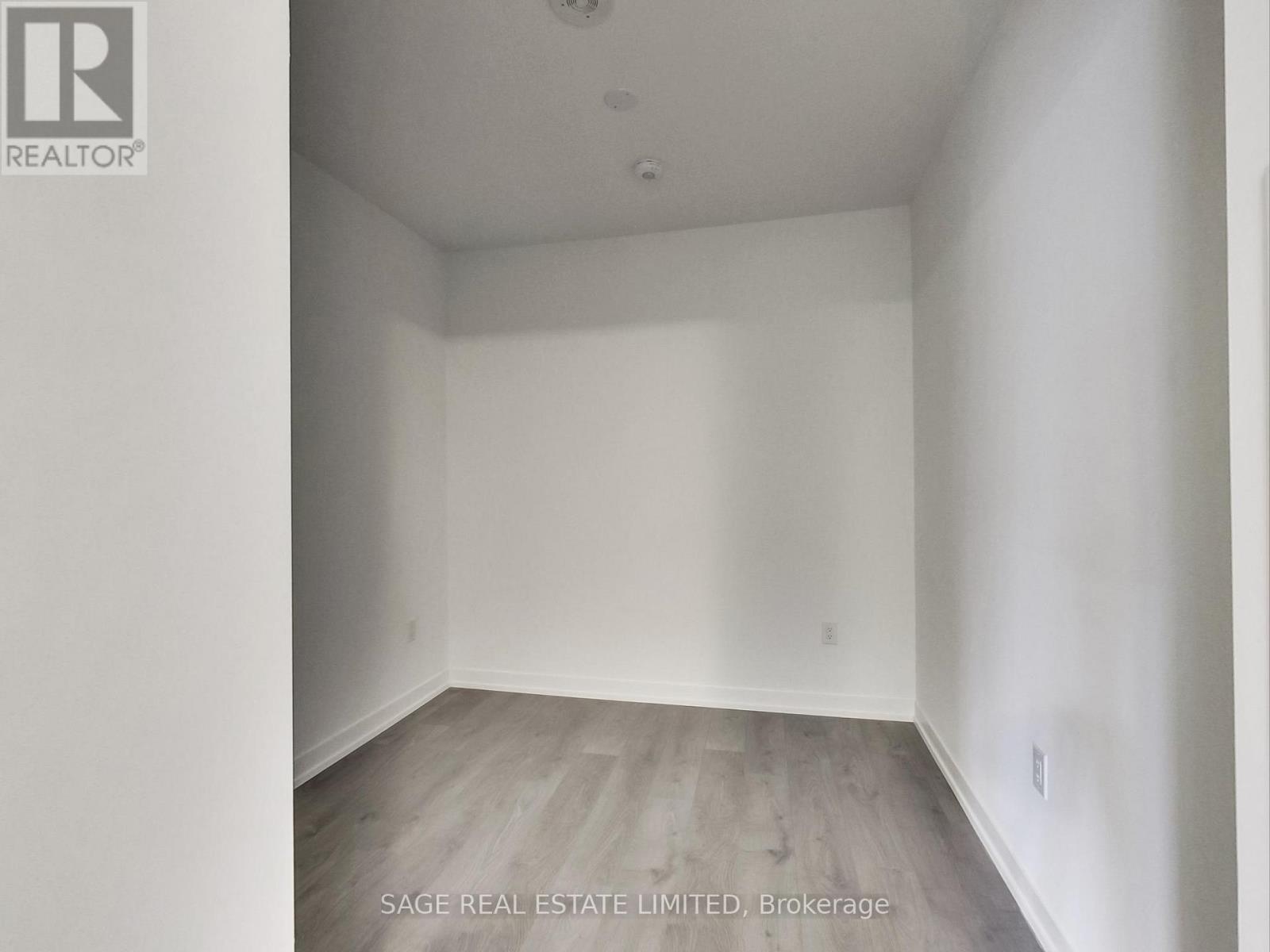 327 - 270 Dufferin Street, Toronto, Ontario  M6K 0H8 - Photo 6 - W12546306