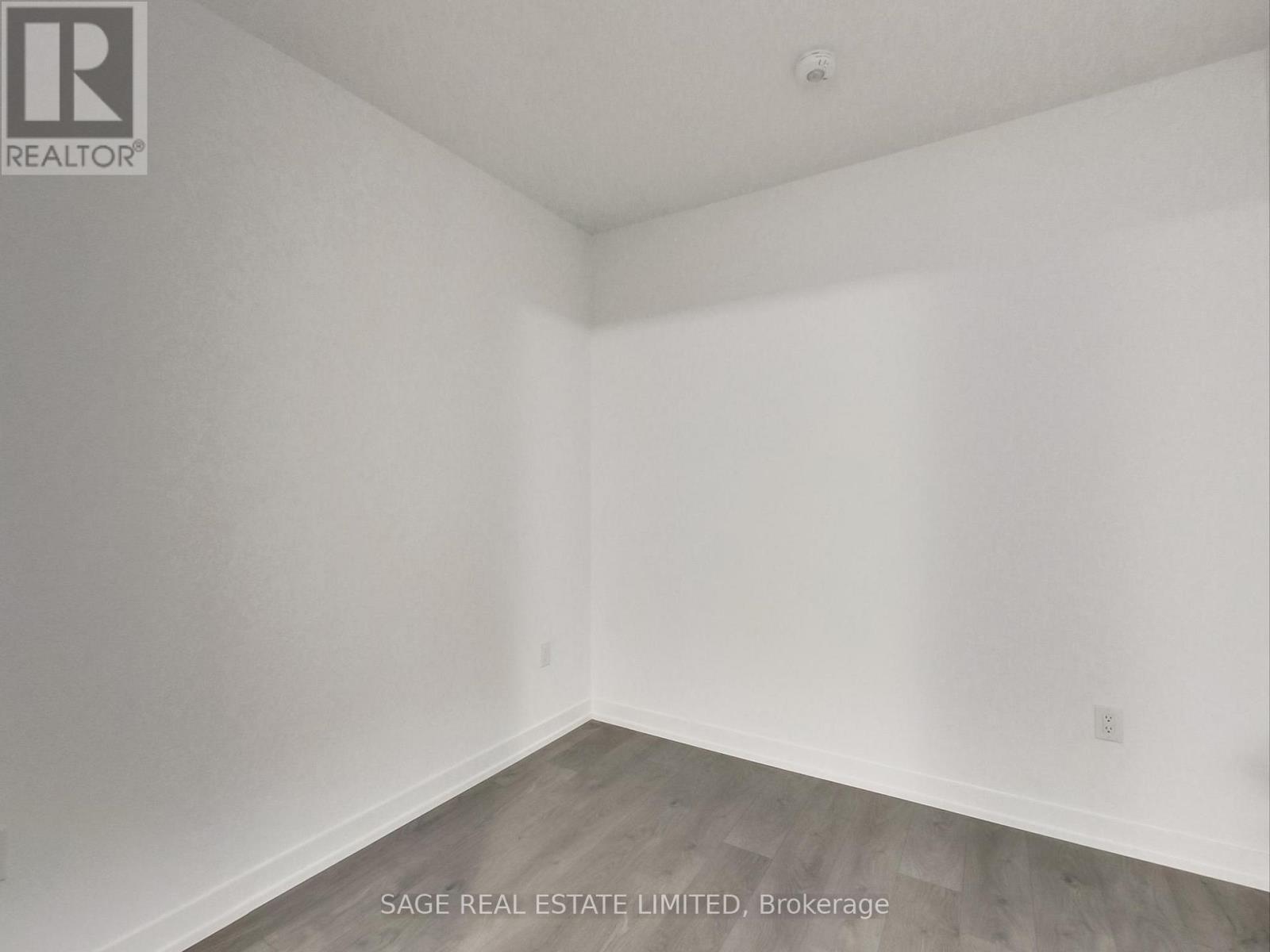 327 - 270 Dufferin Street, Toronto, Ontario  M6K 0H8 - Photo 7 - W12546306