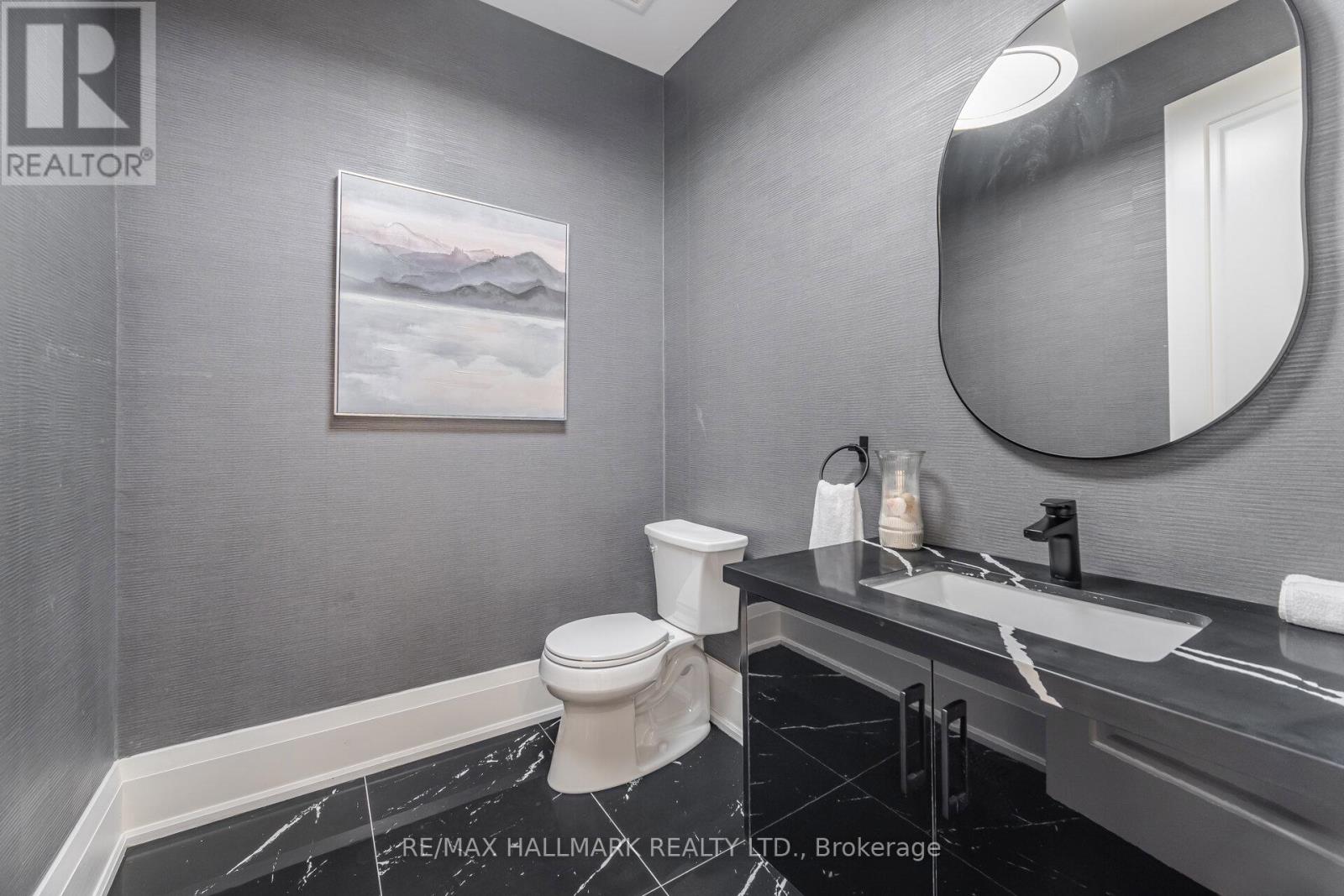 78 South Kingsway, Toronto, Ontario  M6S 3T3 - Photo 18 - W12546330