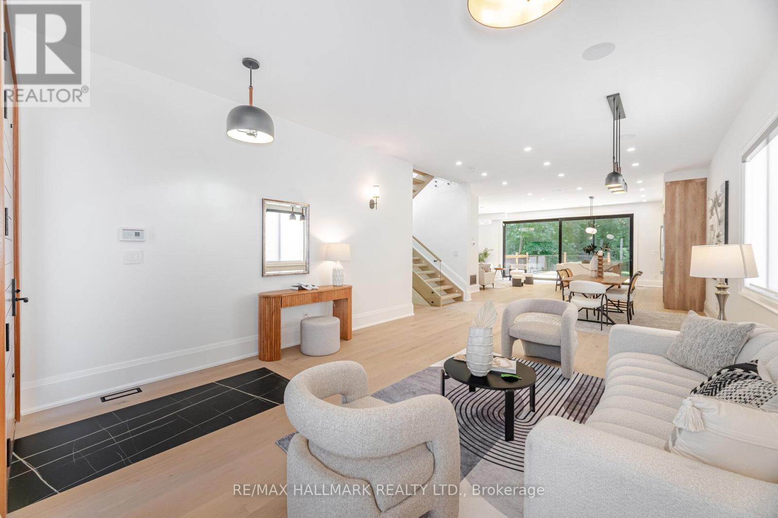 78 South Kingsway, Toronto, Ontario  M6S 3T3 - Photo 7 - W12546330