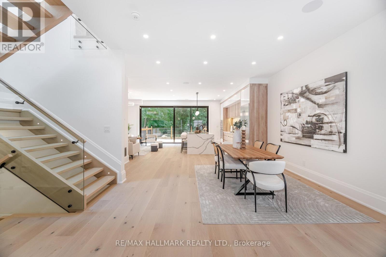 78 South Kingsway, Toronto, Ontario  M6S 3T3 - Photo 8 - W12546330