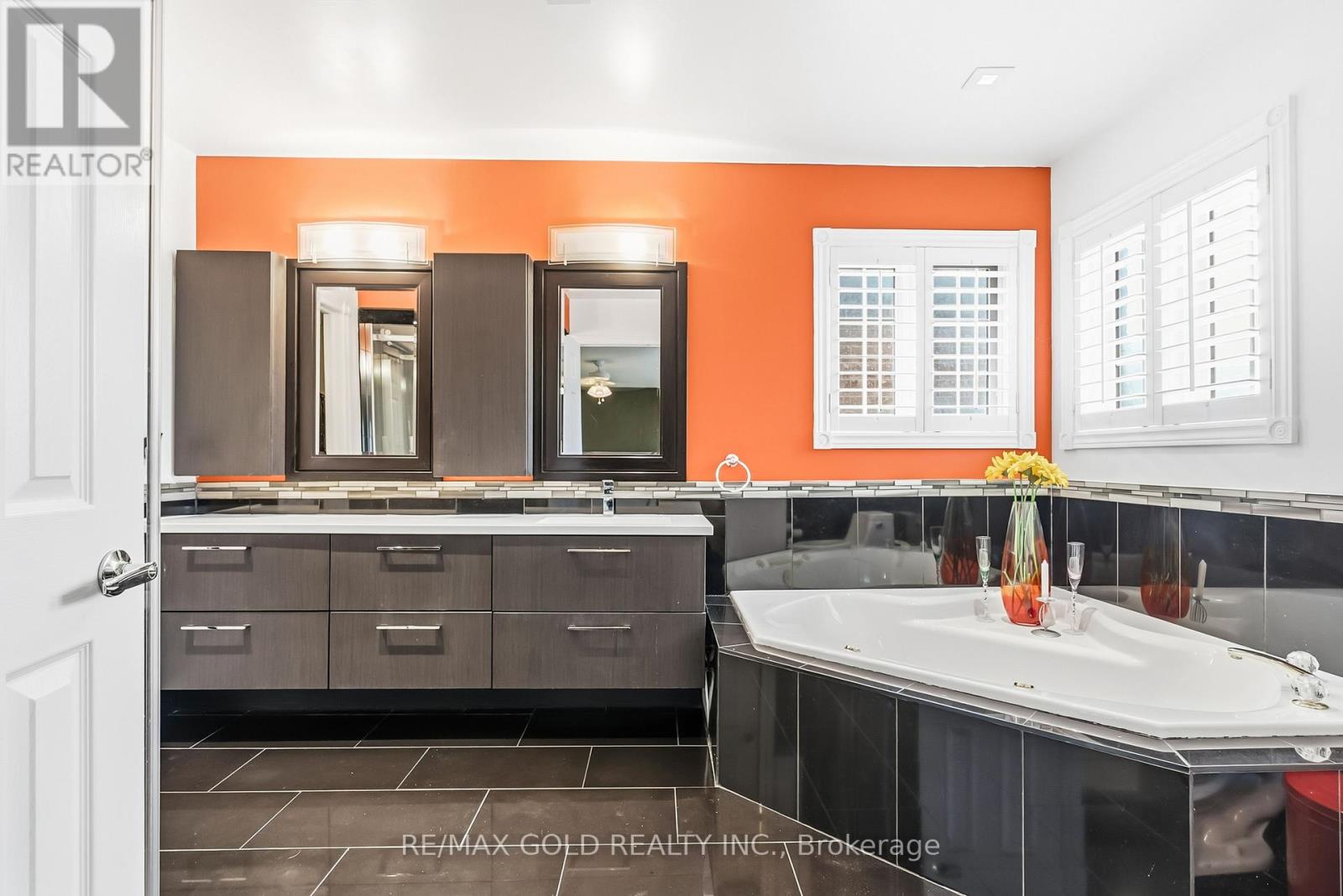 343 Bristol Road E, Mississauga, Ontario  L4Z 3V6 - Photo 21 - W12546338