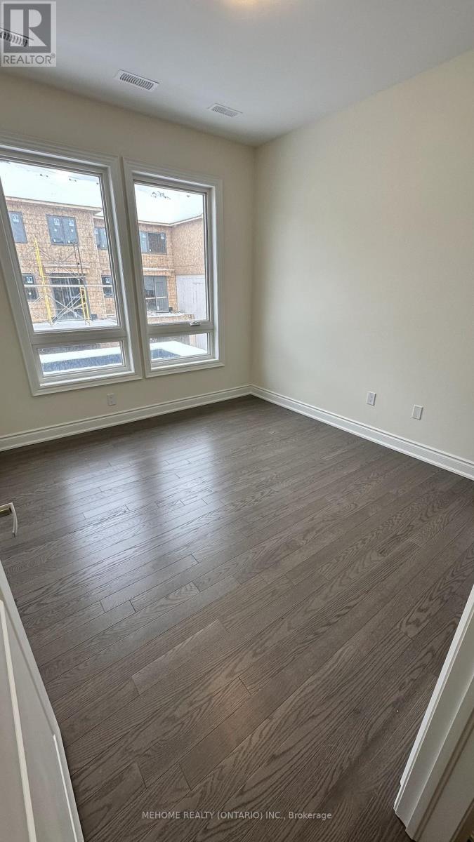 Coach House - 3346 Millicent Avenue, Oakville, Ontario  L6H 0Z6 - Photo 13 - W12546352