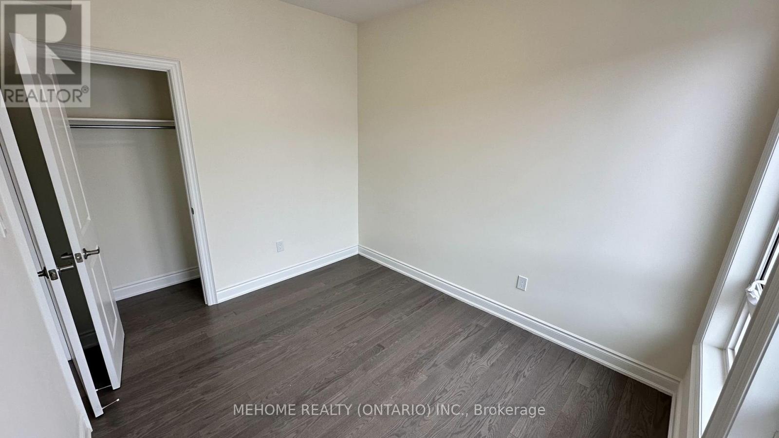 Coach House - 3346 Millicent Avenue, Oakville, Ontario  L6H 0Z6 - Photo 15 - W12546352