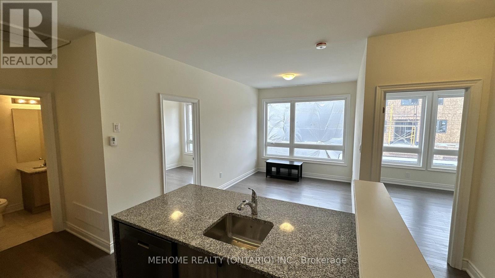 Coach House - 3346 Millicent Avenue, Oakville, Ontario  L6H 0Z6 - Photo 6 - W12546352