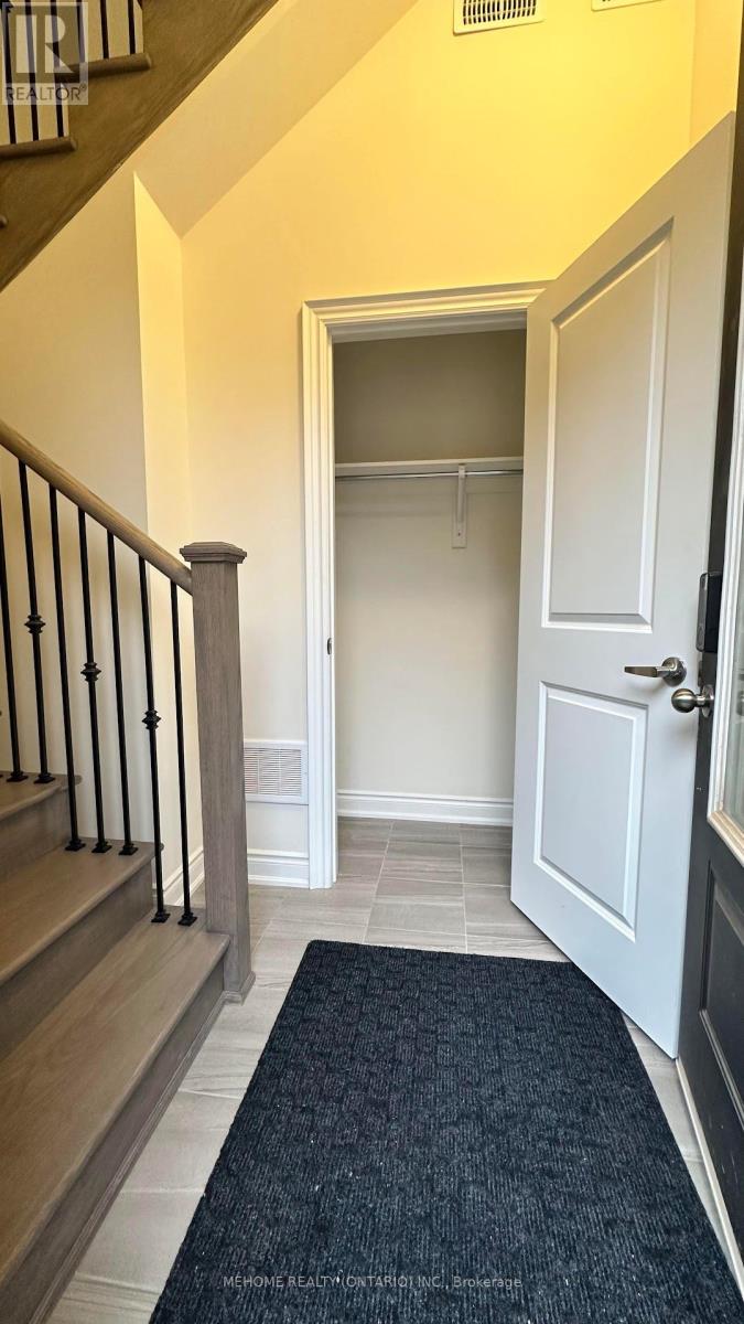 Coach House - 3346 Millicent Avenue, Oakville, Ontario  L6H 0Z6 - Photo 9 - W12546352