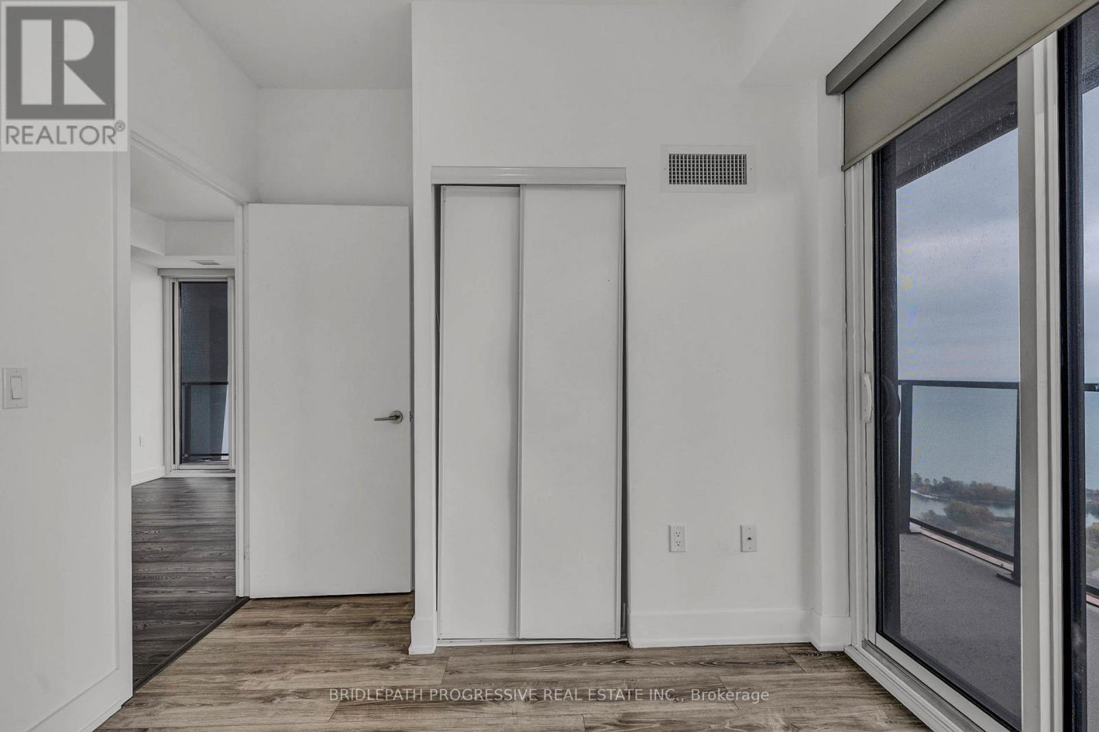 3918 - 30 Shore Breeze Drive, Toronto, Ontario  M8V 0J1 - Photo 15 - W12546360