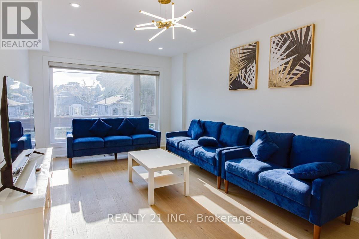 83 Kalmar Avenue, Toronto, Ontario M1N 3G5 - Photo 3 - E12544760