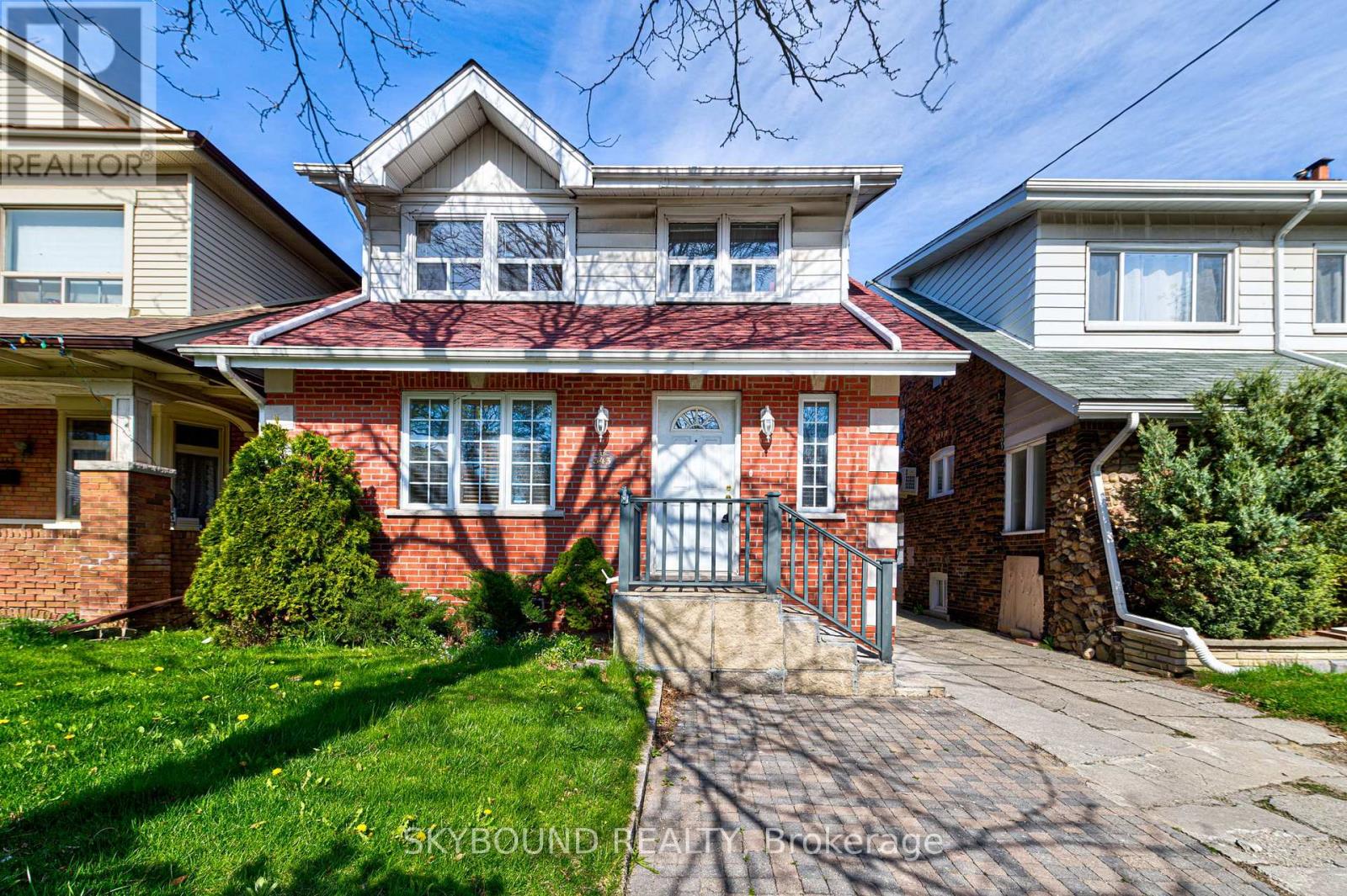 LOWER - 343 RUNNYMEDE ROAD, Toronto, Ontario